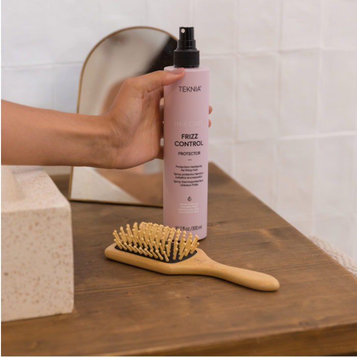 TEKNIA Frizz Control Protector - Spray thermoprotecteur anti-frisottis cheveux bouclés à frisés - 300ml