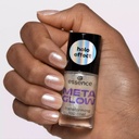 ESSENCE Meta Glow Transforming Top Coat - Vernis de finition argenté semi-transparent et bleu duochrome