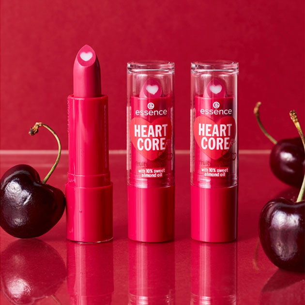 ESSENCE Heart Core Fruity Lip Balm - Baume à lèvres fruité
