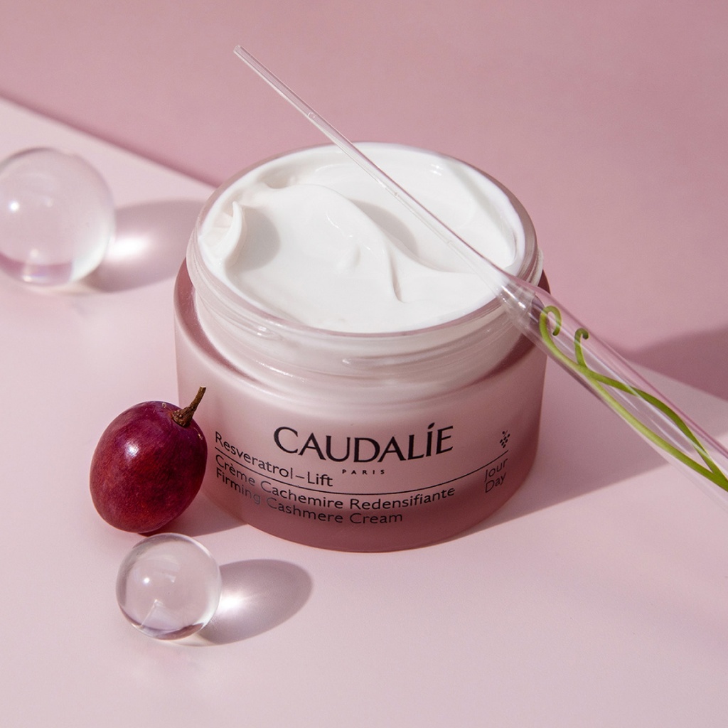 CAUDALIE Resveratrol-Lift Crème Cachemire - Crème redensifiante anti-rides pour tous types de peaux - 50ml